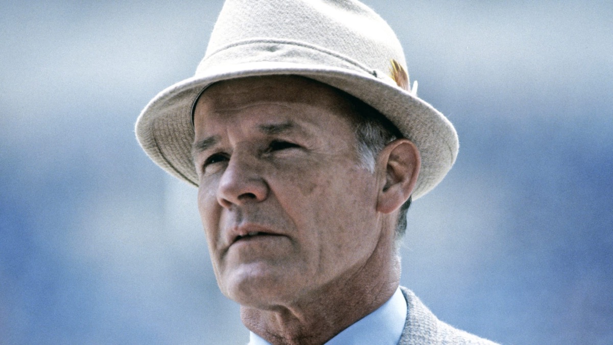 Tom Landry - A Football Life (Season 1, Episode 8) | Apple TV