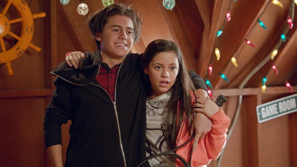 Stuck in a Besties Battle - Stuck in the Middle (Season 3, Episode 10