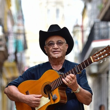 ELIADES OCHOA - Paroles, listes de lecture et vidéos | Shazam