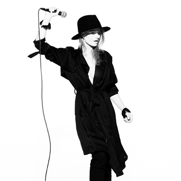 Letras De Canciones De Axelle Red