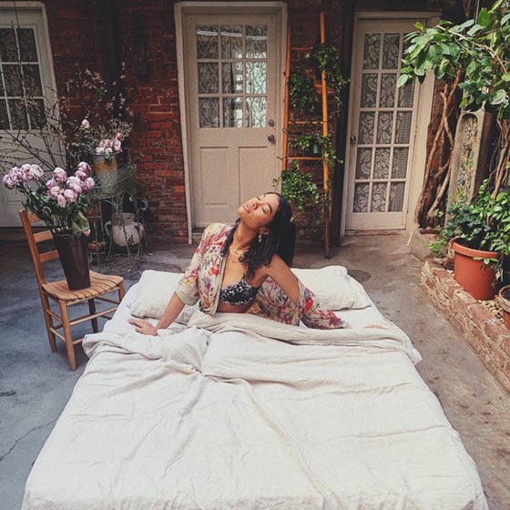 Cover artwork for Waiting