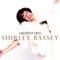 Goldfinger - Shirley Bassey lyrics