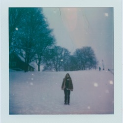 girl in red - I Need to Be Alone.