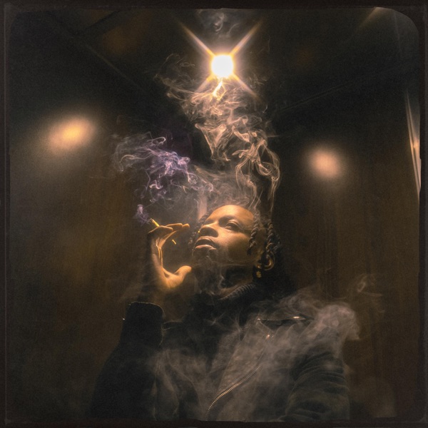Issa Gold - Underwater