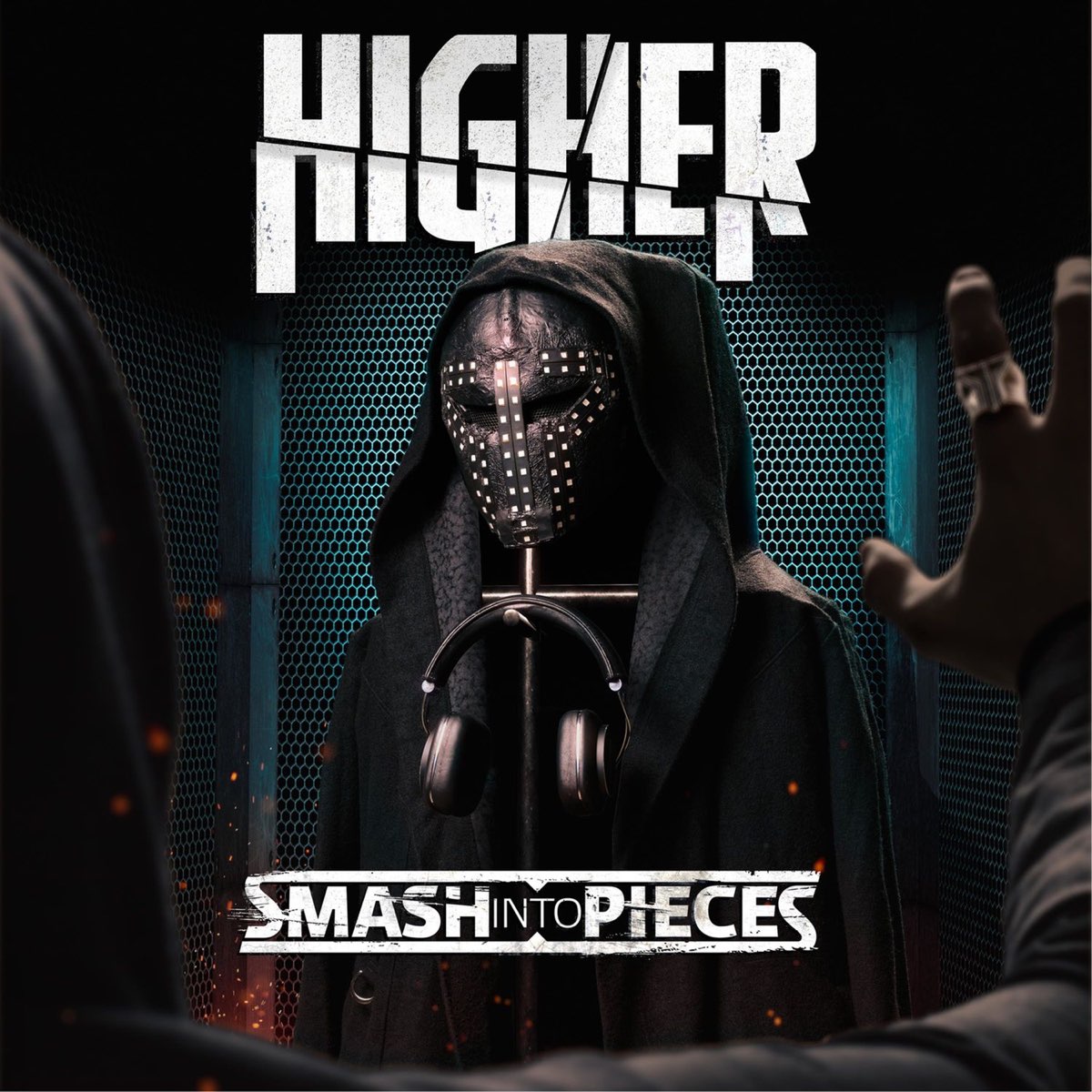 High pieces. Группа Smash into pieces. Higher Smash into pieces. Smash into pieces маска. Higher Smash into pieces обложка.