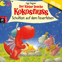Ingo Siegner - Schulfest auf dem Feuerfelsen (Der kleine Drache Kokosnuss 7) artwork
