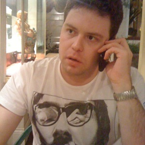 My weekly chat with Andrew Bartlett on 4ZzZ