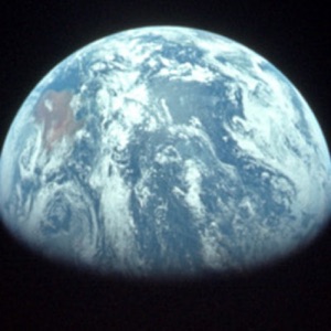 Un Punto Azul - 20200331 - 28 - Entrevista a Blanca Troughton (presidenta FAAE), revista Astronomía Abril - 2019/2020