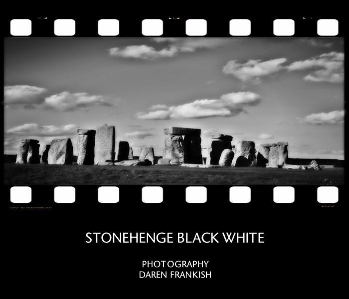 STONEHENGE BLACK WHITE