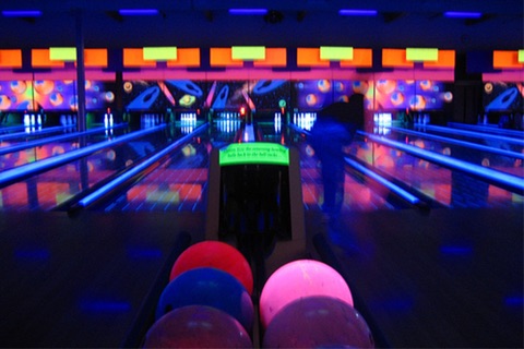 Xtreem Neon Bowling screenshot 2