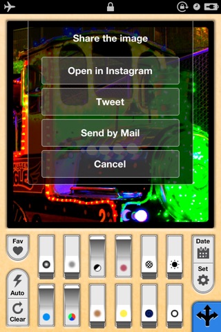 Photoggle - Apply effects easily with switches - Camera screenshot 4