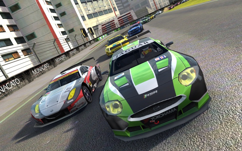 Real Racing 2 thumbnail 2