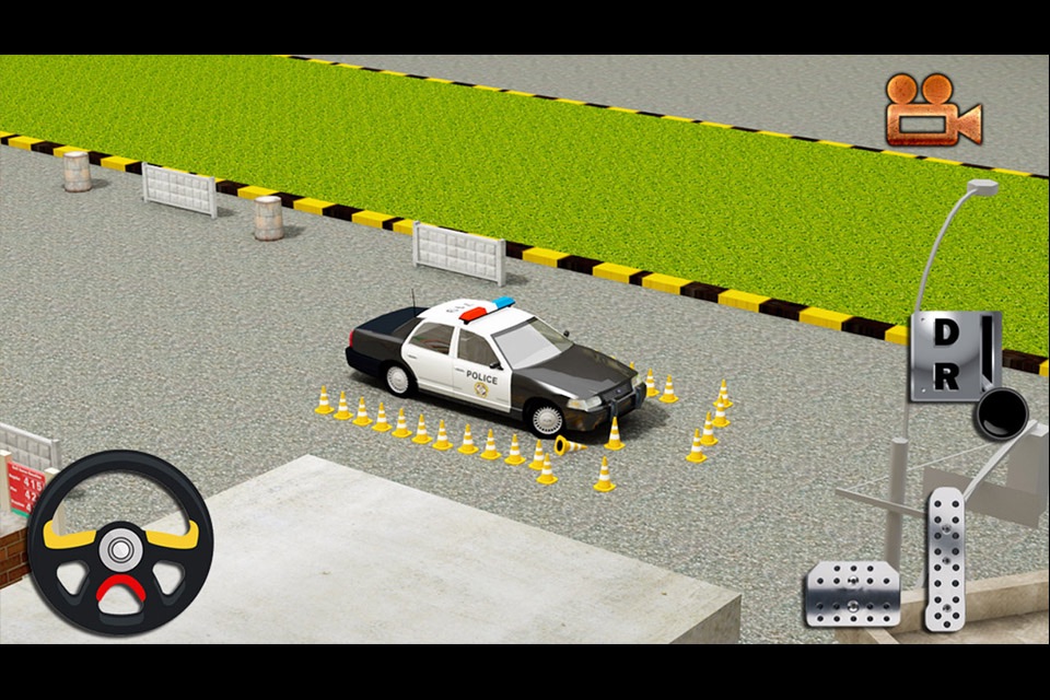 Real Cop Car Parking Simulator - City Police Truck SUV Driving Test Run 3D Game screenshot 4