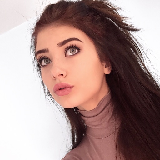 How Old Is Natalia Taylor