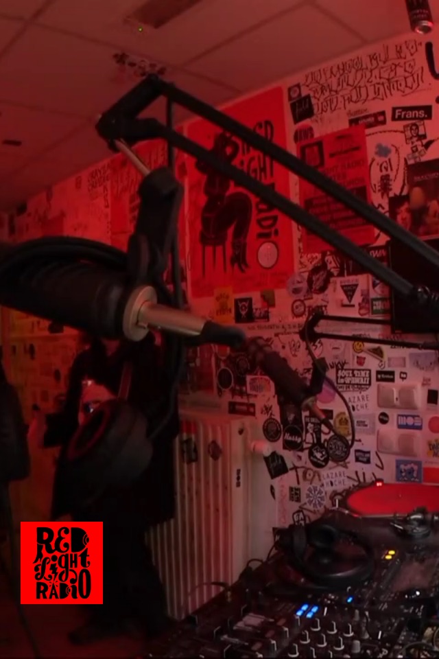 Red Light Radio screenshot 3