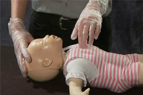 CPR Video Instruction screenshot 3
