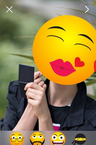 Emoji Me Pro - Funny Smiley Emoticon Stickers Photo Editor screenshot 3