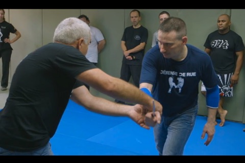 SELF DEFENSE - Defense against knife screenshot 2