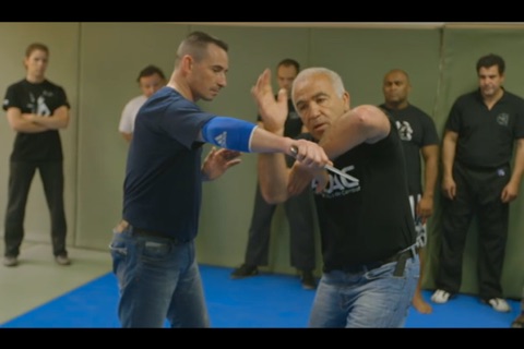 SELF DEFENSE - Defense against knife screenshot 4