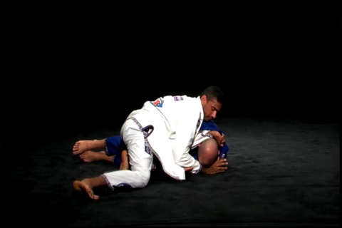 BRAZILIAN JIU-JITSU - Choke, finalization and guard passing techniques screenshot 2