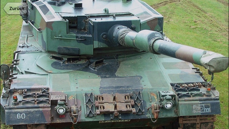 1000 Panzer und Militärfahrzeuge