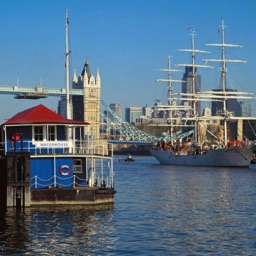 The Harpy, Tower Bridge