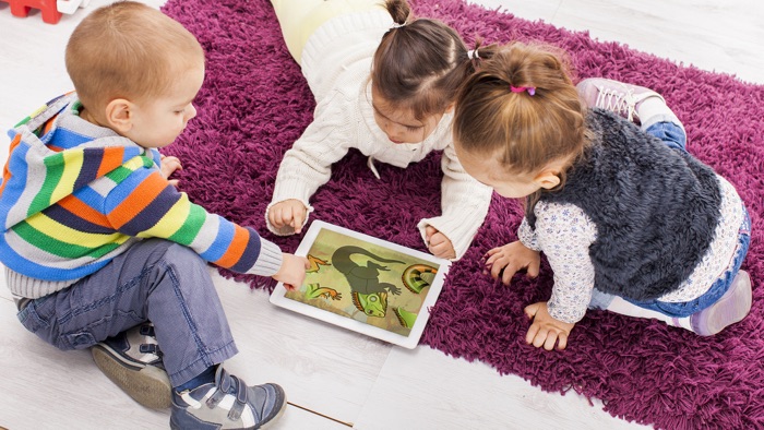 Kids puzzle game. Toddler game