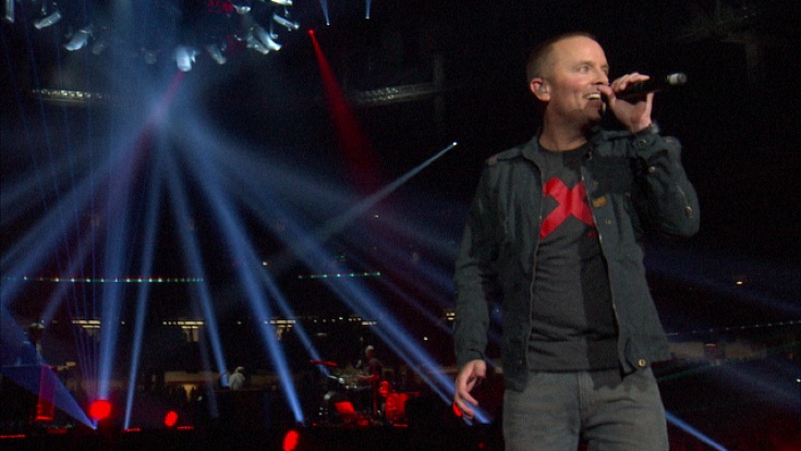 God S Great Dance Floor Feat Chris Tomlin Live By Passion On