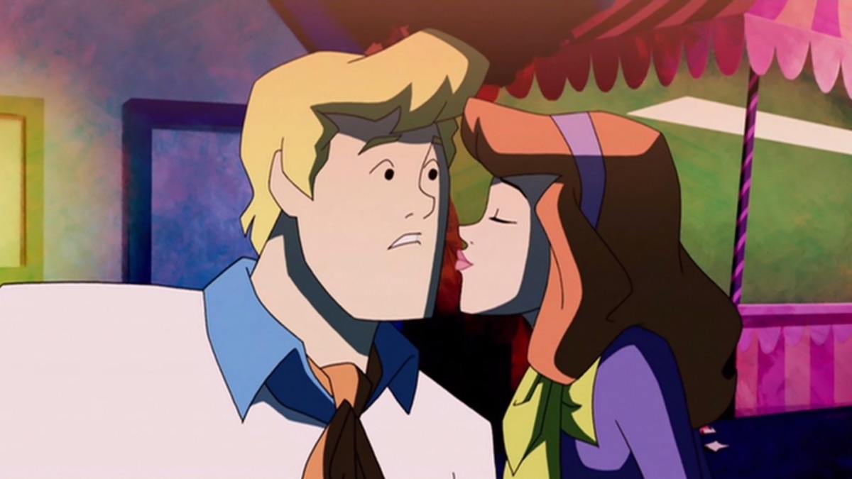 Fred And Daphne Kiss