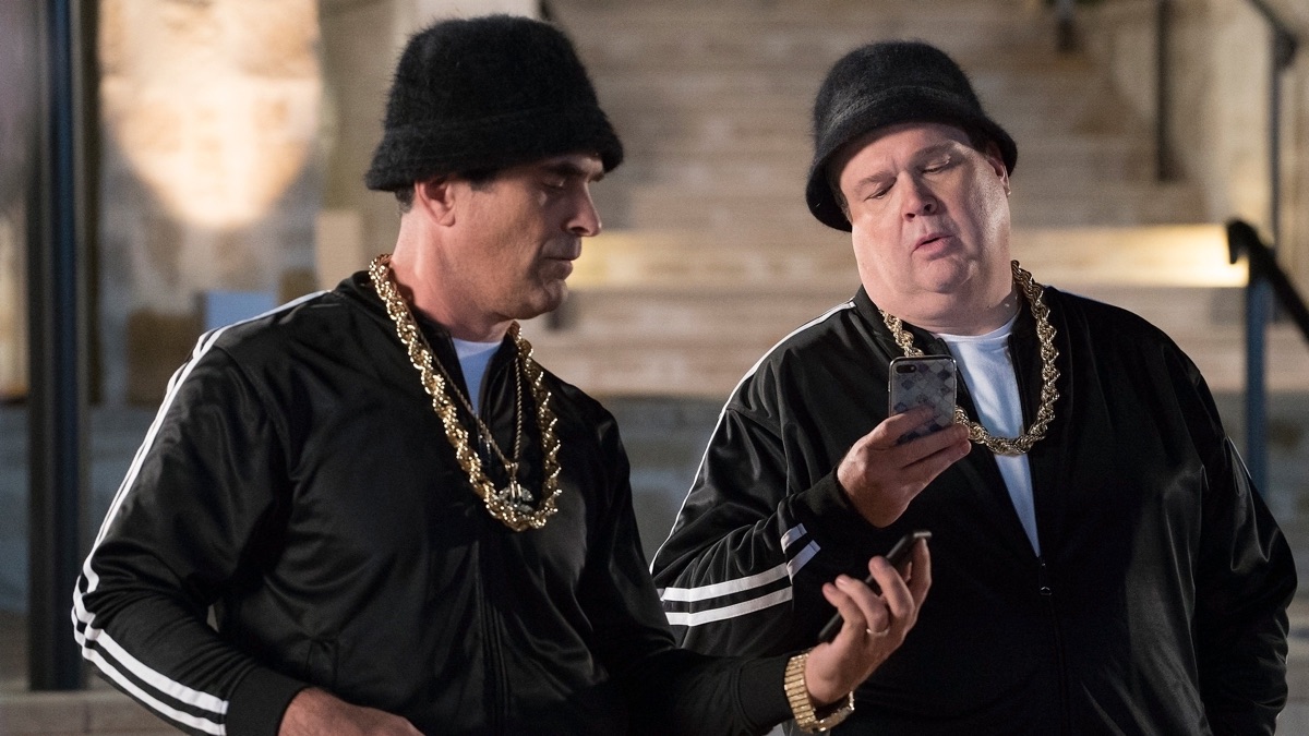 Wine Weekend Modern Family Apple TV