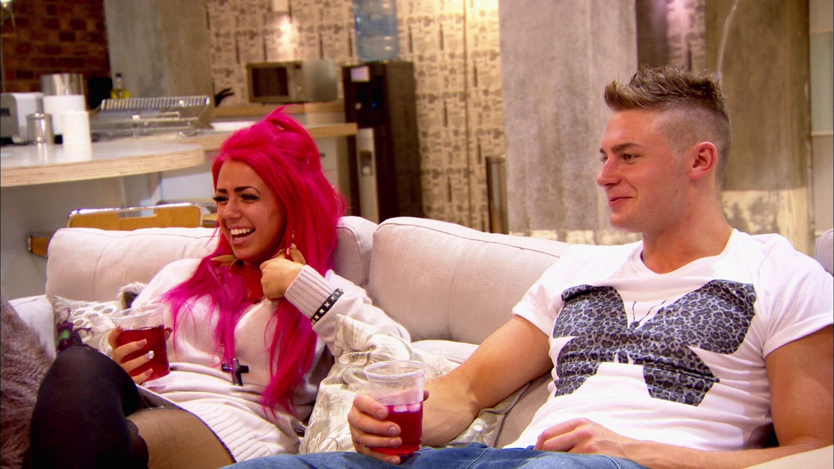 Amsterdam Welcomes The Geordies - Geordie Shore (Season 5, Episode 1