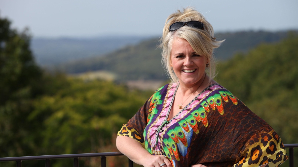 Sally Lindsay's Posh Weekends | Apple TV